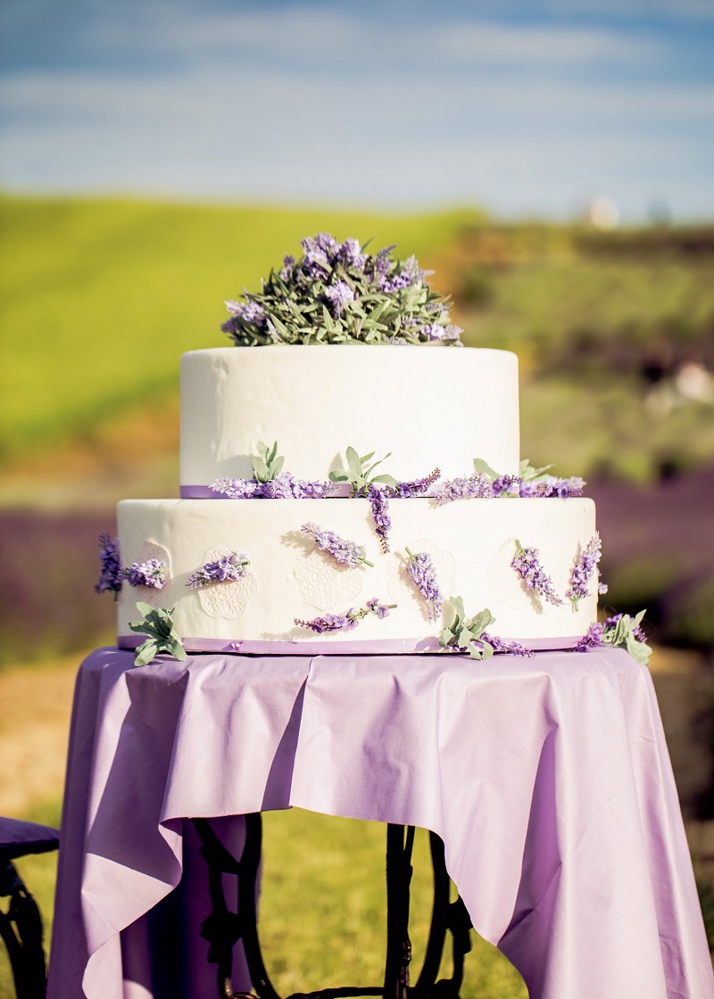 tort ślubny, tort na ślub, fioletowy tort na ślub