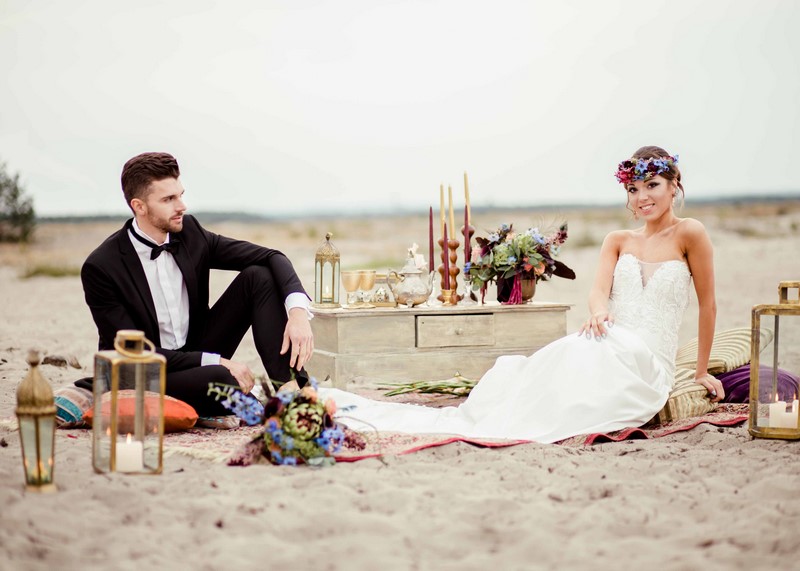 suknia ślubna sesja ślubna pustynna pustynia maroko latarnie ślubne stylizacje ślubne porady ślub