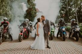 Rustykalne wesele w namiocie Ani i Mateusza - reportaż ślubny