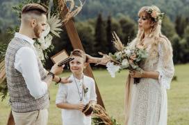 Odnowienie przysięgi małżeńskiej – zagraniczny zwyczaj coraz popularniejszy w Polsce