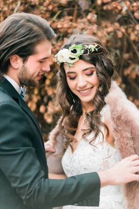 Pomysł na ślub i wesele w stylu rustykalnym z dodatkiem zieleni