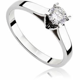 Jak wybrać idealny pierścionek zaręczynowy? [PORADNIK]