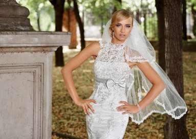 Koronkowa suknia ślubna -  Must Have sezonu ślubnego 2013