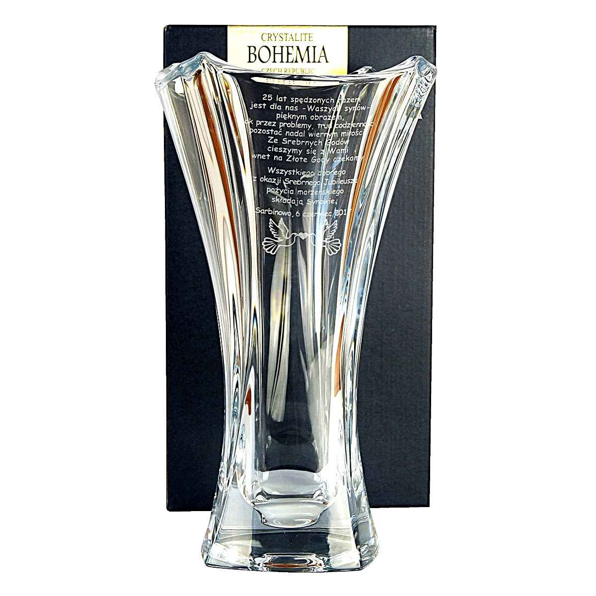 kryształowy wazon z grawerem prezent ślubny zamiast kwiatów