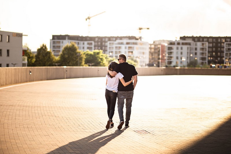 Narzeczeni zaręczyny sesja narzeczeńska sesja zaręczynowa inspiracje porady fotografia zaręczynowa fotografia narzeczeńska fotograf ślubny Kraków fotograf ślubny Sandomierz FotograF Kasia Furman