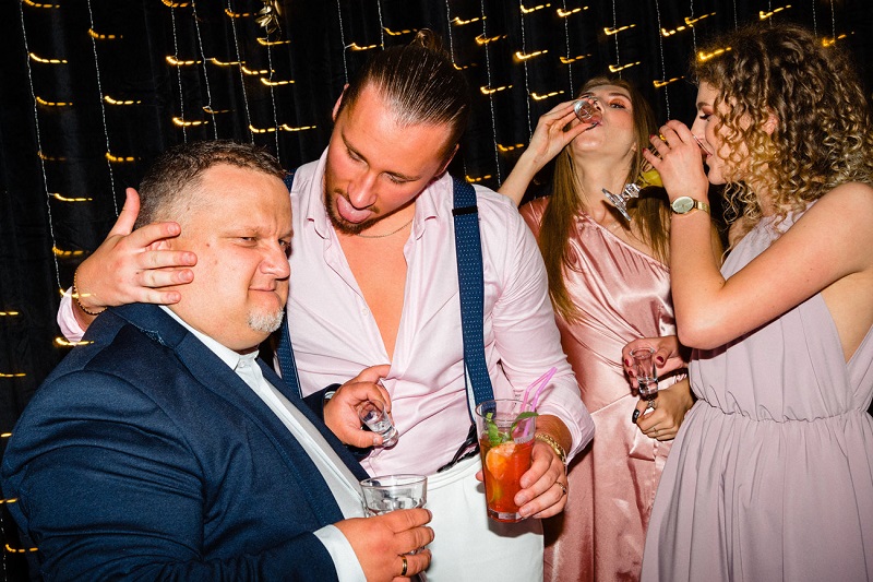 Dobrowolski Weddings zdjęcia które zachwycają 2020 ślub wesele fotografia ślubna fotograf ślubny fotograf weselny reportaż ślubny reportaż weselny sesja ślubna inspiracje 2021 trendy ślubne 2021 www.abcslubu.pl