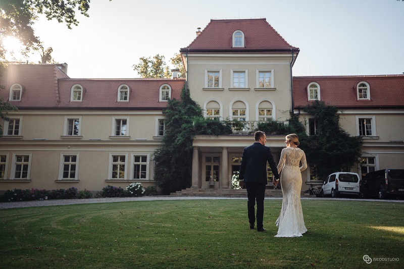 ślub wesele miejsce na ślub cywilny plenerowy miejsce na wesele Kraków miejsce na wesele Małopolska miejsce na wesele Dobczyce Dwór Sieraków miejsce na wesele 2021 2022 wesele 2021 wesele 2022 inspiracje porady 