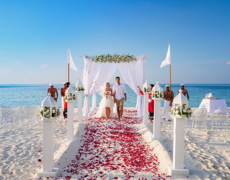 ślub wesele destination wedding ślub za granicą podróż poślubna organizacja ślubu za granicą na wyspie na plaży romantyczny ślub na plaży romantyczna podróż poślubna  CARTER® luksusowe wakacje 