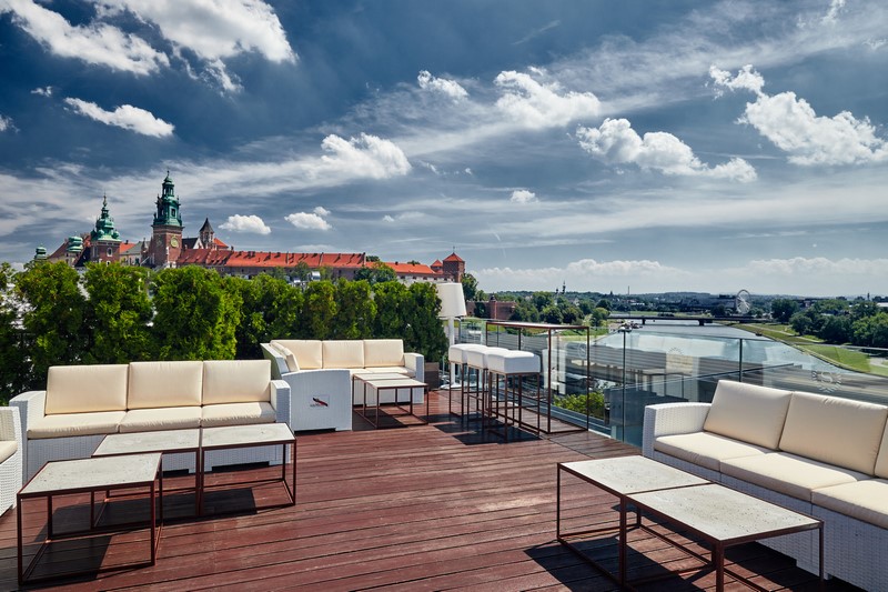 ślub plenerowy wesele na tarasie sala weselna ślub i wesele w Krakowie miejsce na wesele Kraków Sheraton Grand Kraków przyjęcie weselne w Krakowie inspiracje porady 