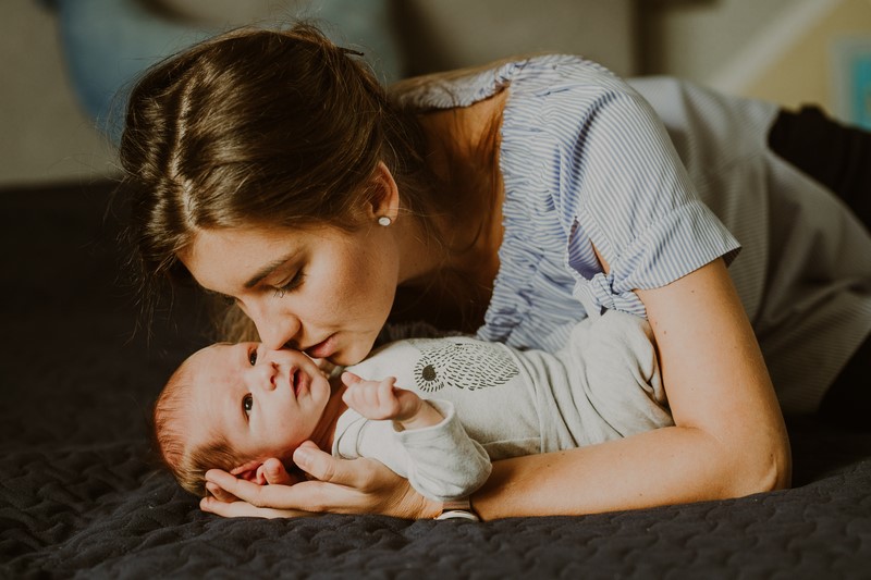 fotografia voucher prezent świąteczny prezent pod choinkę sesja rodzinna sesja noworodkowa sesja narzeczeńska sesja dla rodziny zdjęcia voucher Anna Więcławska Fotografia 