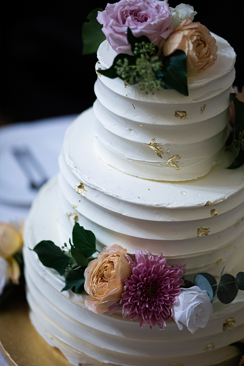 Pracownia Cukiernicza Assiette  tort weselny torty weselne torty które zachwycają inspiracje tortowe 2021 ślub 2021 trendy w tortach 2021 