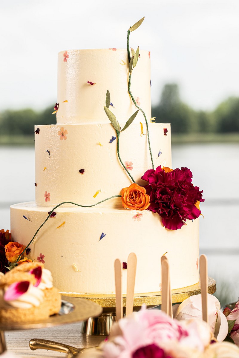 Dessert First Pracownia Cukiernicza tort weselny torty weselne torty które zachwycają inspiracje tortowe 2021 ślub 2021 trendy w tortach 2021 