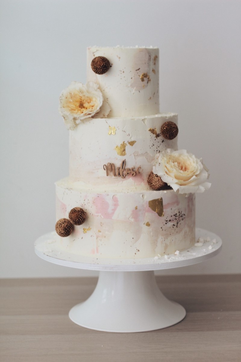 Mielone Migdały tort weselny torty weselne torty które zachwycają inspiracje tortowe 2021 ślub 2021 trendy w tortach 2021 