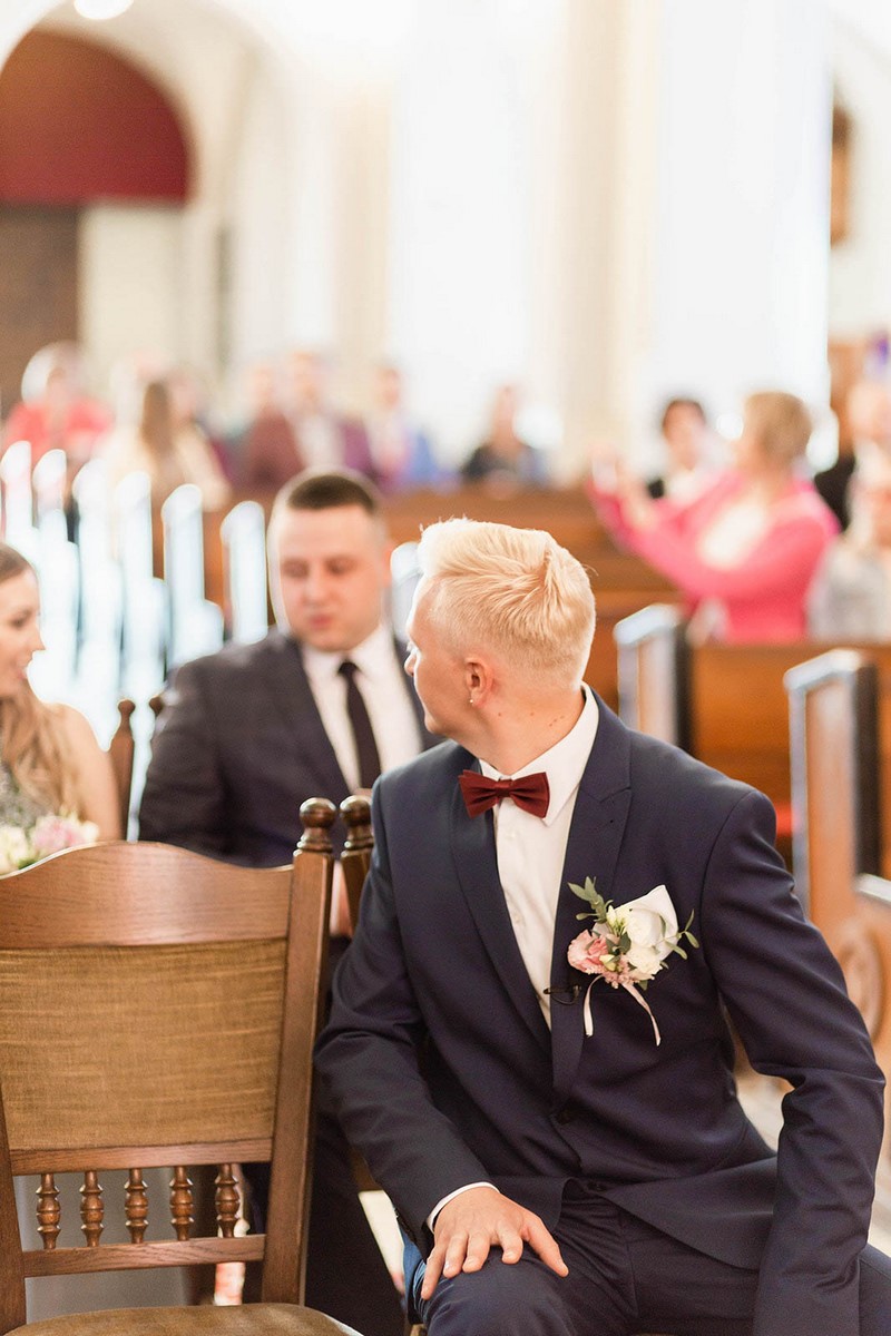 ślub wesele panna młoda pan młody wejście do kościoła do ołtarza porady inspiracje fotograf ślubny podkarpacie fotograf ślubny świętokrzyskie fotograf ślubny małopolska fotograFKasia 