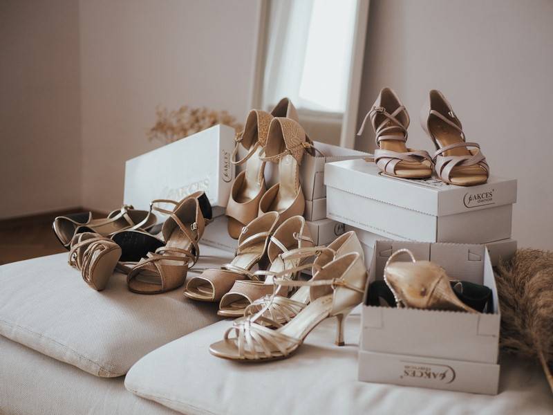 ślub wesele buty ślubne buty taneczne buty ślubno taneczne szpilkina ślub na wesele Akces Dance Akces Dance Studio sandałki ślubne inspiracje kolekcja 2021 buty ślubne 2021 Panna Młoda 2021 