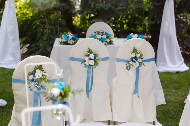 dekoracje ślubne, niebieskie dekoracje na ślub, niebieski kolor na ślub i wesele