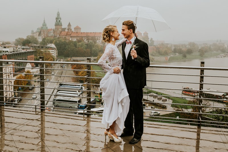 czego nie robic w sukni slubnej, zanim zalozysz suknie slubna, porady slubne, uwazaj na suknie slubna