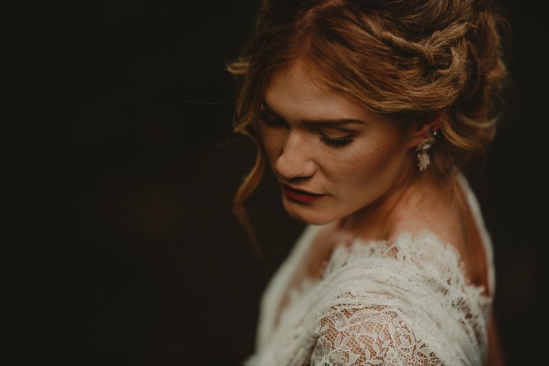 lesne zdjecia, zdjecia w lesie, sesja slubna, panny mlode, wedding lookbook, bajkowa sesja, fairytail, lesne nimfy, ophelia, 