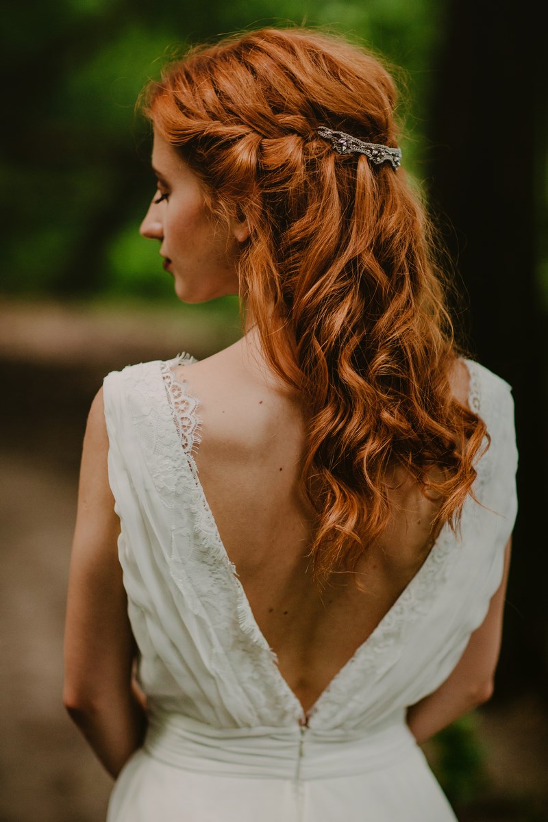 lesne zdjecia, zdjecia w lesie, sesja slubna, panny mlode, wedding lookbook, bajkowa sesja, fairytail, lesne nimfy, ophelia, 