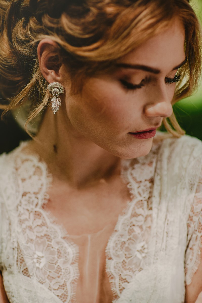 lesne zdjecia, zdjecia w lesie, sesja slubna, panny mlode, wedding lookbook, bajkowa sesja, fairytail, lesne nimfy, ophelia, 