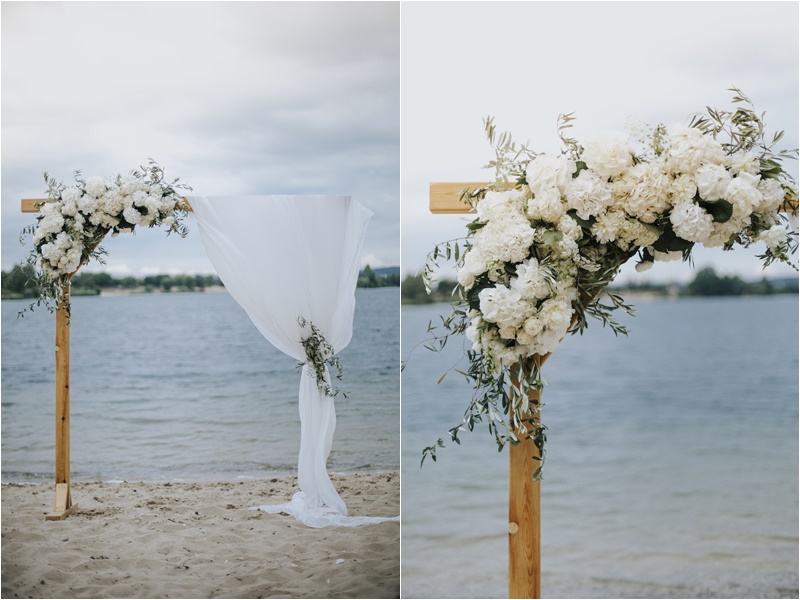 ślub na plaży przyjęcie ślubne na plaży inspiracje porady sesja ślubna biała biało złota elegancka hortensje portal abcslubu