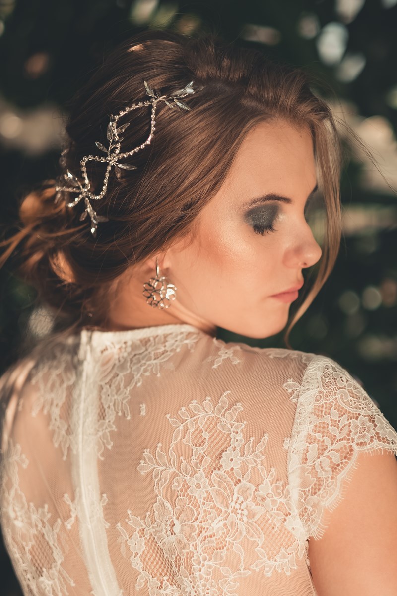 makijaż ślubny opaska ślubna biżuteria ślubna