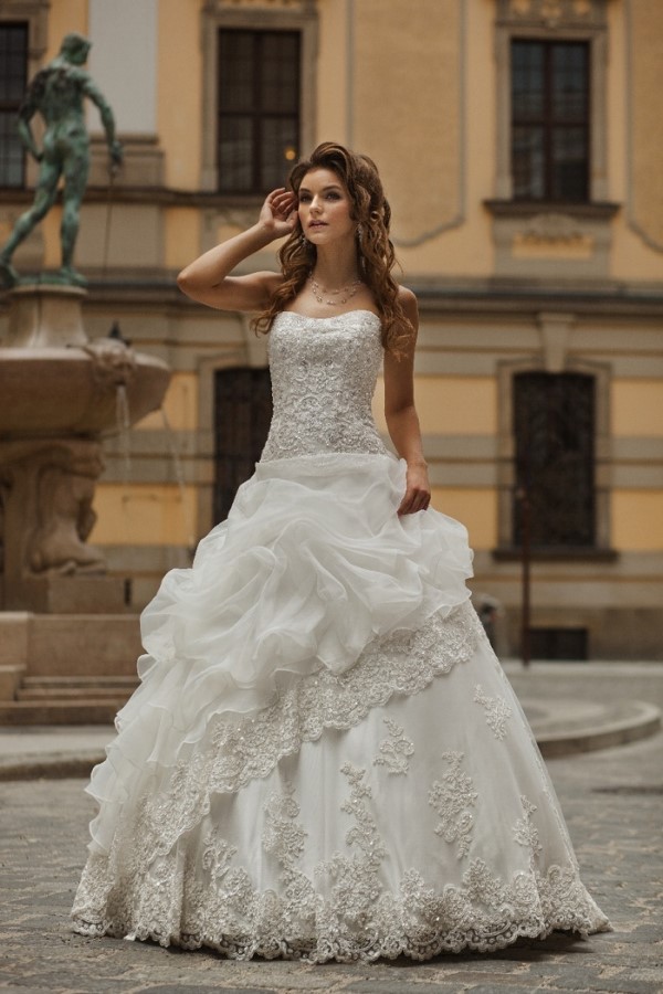 najpiękniejsze suknie ślubne