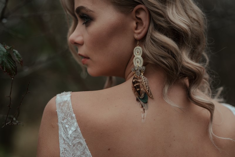 biżuteria ślubna biżuteria na ślub biżuteria dla Panny Młodej inspiracje PiLLow Design Perfect Day ozdoby do włosów porady dla Panny Młodej trendy ślubne 2020