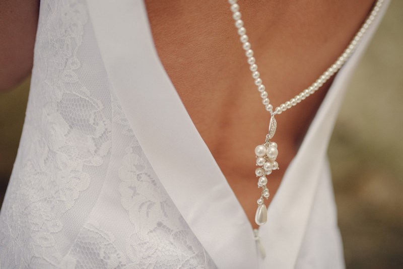 biżuteria ślubna na plecy naszyjnik na plecy