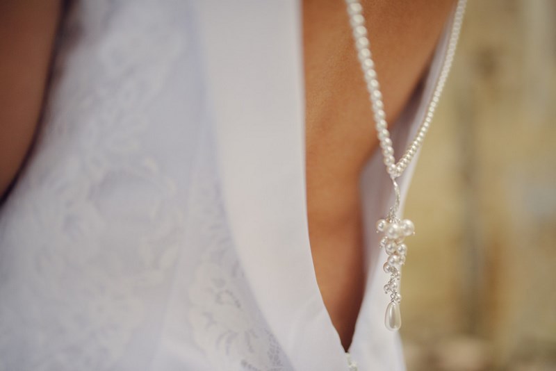 biżuteria ślubna anelle naszyjnik na plecy