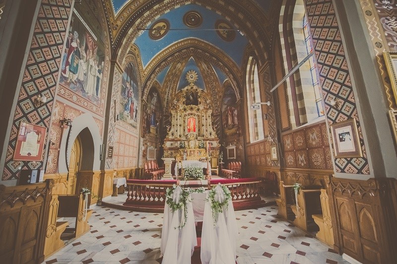 ślub w kościele, dekoracje ślubne