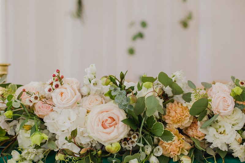 ślub wesele bukietomania mielec dekoracje florystyczne florystyka ślubna weselna inspiracje beż nude róż zieleń