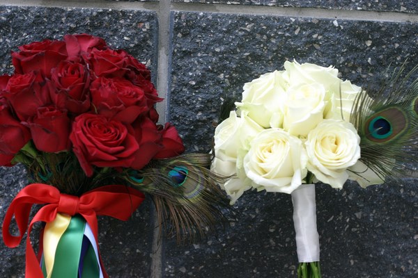 bukiety ślubne z róży, czerwony i biały bukiet ślubny z róż