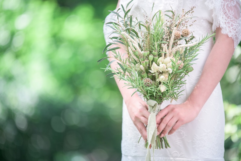 bukiet ślubny 2017 trendy porady inspiracje bukiet dla panny młodej dekoracje florystyka ślubna