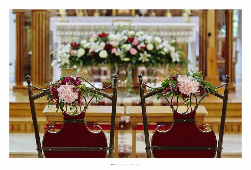 ślub wesele dekoracje kwiaty bukiet ślubny florystyka ślubna ślub i wesele marsala kolory przewodnie inspiracje porady