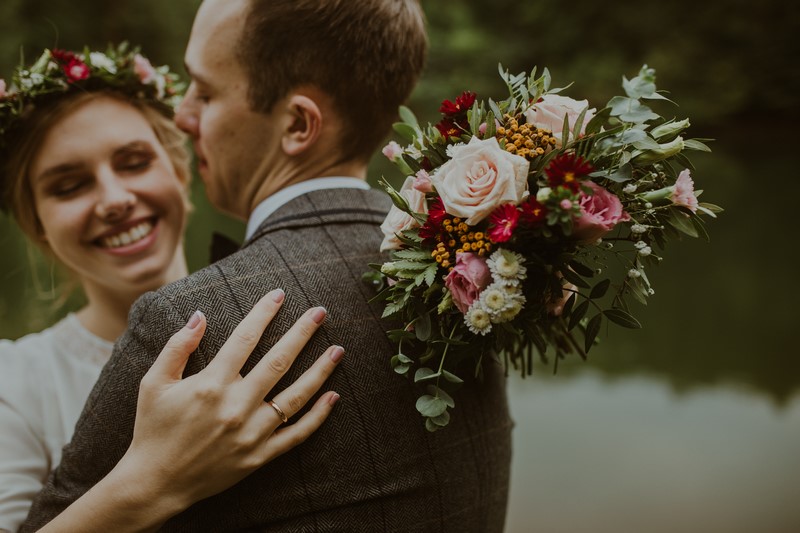 ślub wesele sesja poślubna plenerowa Anna Więcławska Fotografia fotograf kraków fotograf małopolska inspiracje panna młoda wianek boho pustynia błędowska pan młody 