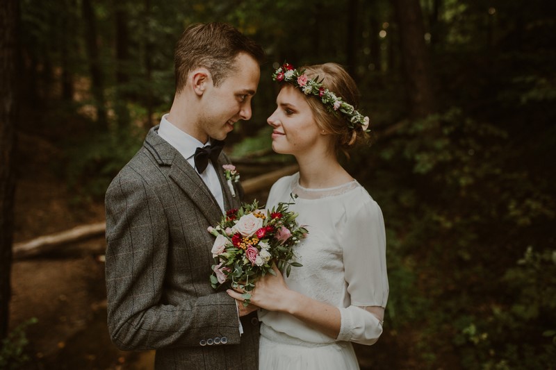 ślub wesele sesja poślubna plenerowa Anna Więcławska Fotografia fotograf kraków fotograf małopolska inspiracje panna młoda wianek boho pustynia błędowska pan młody 