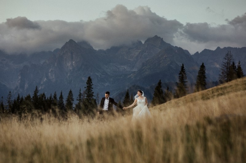 ślub wesele plener ślubny Tatry Rusinowa Polana kasprowy Wierch suknia ślubna garnitur ślubny plener ślubny sesja ślubna sesja plenerowa małżeńska Anna Krupka Wedding Photography inspiracje 