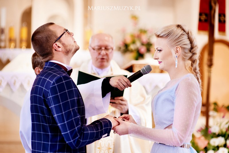 ślub wesele panna młoda pan młody suknia ślubna garnitur ślubny przyjęcie weselne fotografia ślubna fotograf na ślub fotograf na wesele Mariusz Muzyk Fotografia