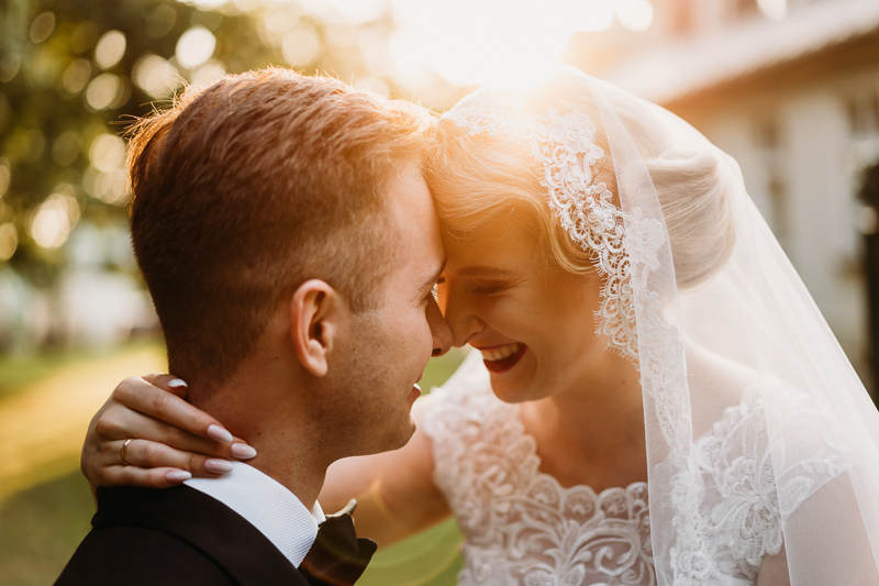 Światłołap fotografia ślubna  ślub wesele zdjęcia ślubne zdjęcia weselne plener ślubny Zdjęcia które Zachwycają fotograf ślubny inspiracje trendy ślubne 2020 ZKZ2019