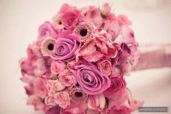 różowy bukiet ślubny, róż różowy na ślub i wesele