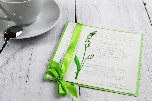 zielone zaproszenie ślubne z konwalią