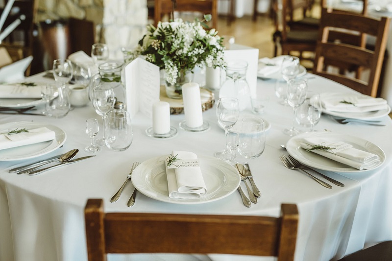 dekoracja na stół, aranżacja stołu weselnego