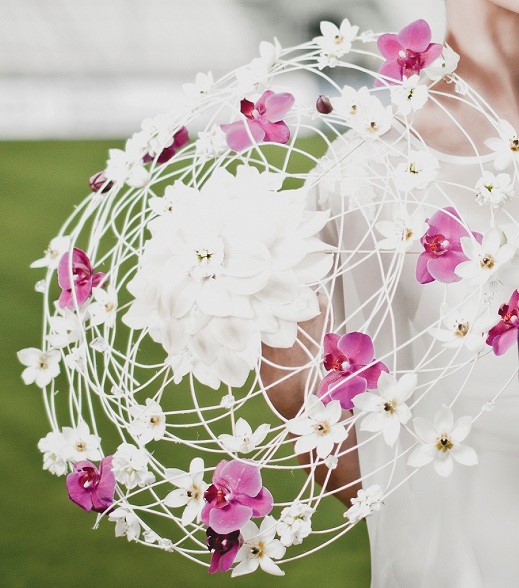 Bukiet ślubny w formie parasola, Pracownia Florystyczna Flower Land, fot. Magia Kadru