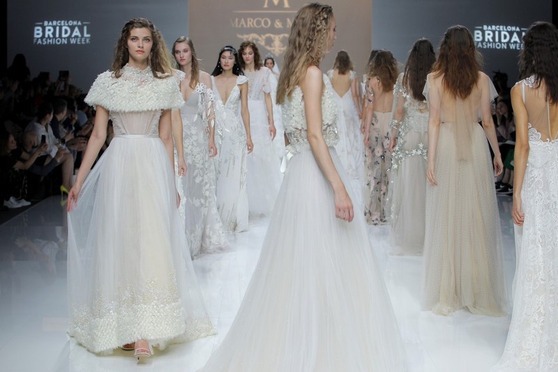 suknia ślubna ślub wesele kolekcja sukni ślubnych suknia na ślub suknia na wesele Marco&Maria Bridal Fashion Week trendy ślubne inspiracje ślubne 