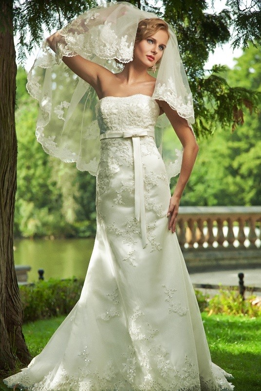 Suknia ślubna Annais Bridal, model Marie Veil