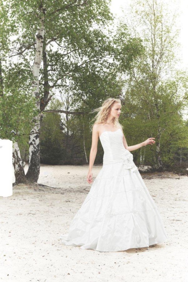 Suknia ślubna 2012, Pronuptia Paris, model Apolline