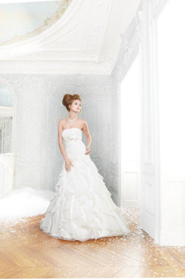 Suknia ślubna 2012, Pronuptia Paris, model Brillante