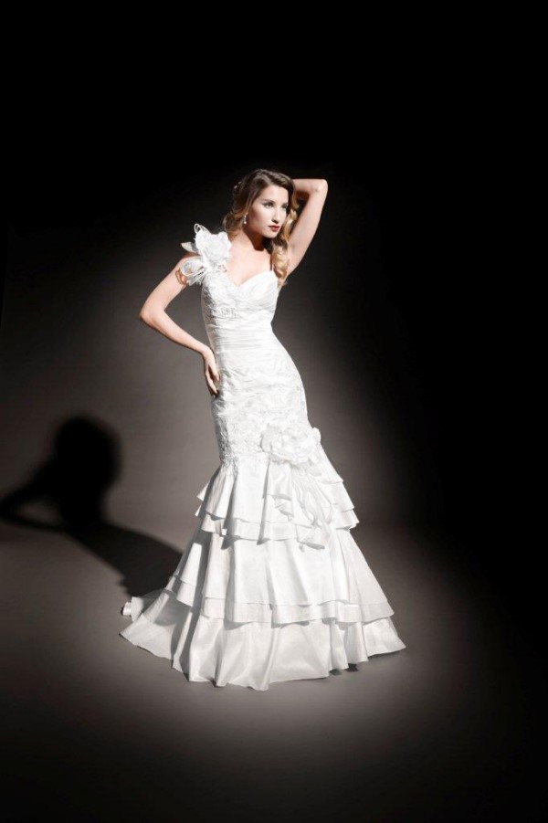 Suknia ślubna 2012, Pronuptia Paris, model Soir