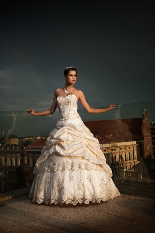 Suknia ślubna Annais Bridal, model Brittany